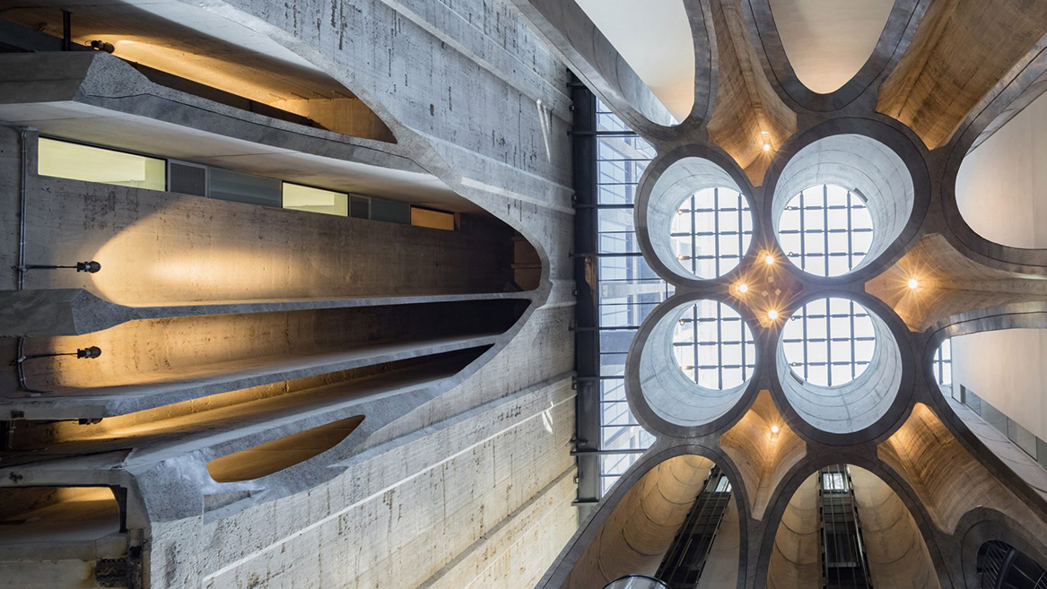 Zeitz MOCAA:转换谷仓